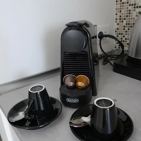 Pensión Zema By Apulia 4*